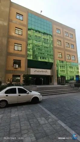 دانشکده مهندسی نفت در محله ولیعصر تهران