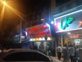عکس ساندویچ شب چره در محله صورتگر شیراز 5
