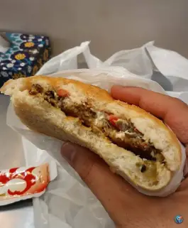 عکس ساندویچ شب چره در محله صورتگر شیراز 8