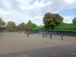 عکس دبیرستان نمونه دولتی ۱۷ شهریور در محله ابوذر تهران 3