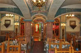 عکس سفره خانه سنتی باربد در محله ونک تهران 3