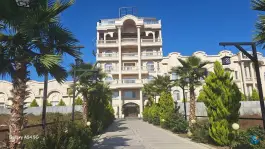 عکس عمارت سفید کردکوی 8