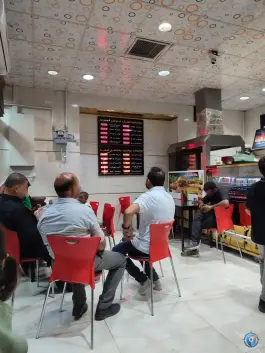 عکس ساندویچ عجیب «گلبرگ» در محله ده دی مشهد 3