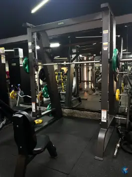 عکس باشگاه بدنسازی افروزی در بهجت آباد تهران 4