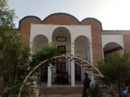 عکس رستوران عمارت دربار در محله عنابستان بیرجند 4