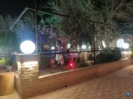 عکس رستوران عمارت دربار در محله عنابستان بیرجند 9