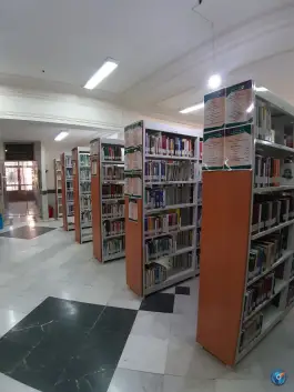 عکس کتابخانه نرگس در یاسمن قم 2