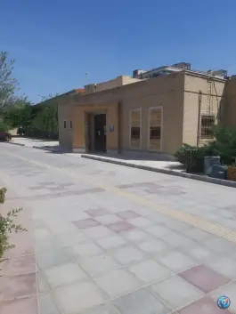 عکس کتابخانه نرگس در یاسمن قم 4