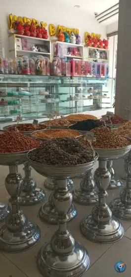 عکس قنادی شیرین کام در محله جهان بینی قم 3