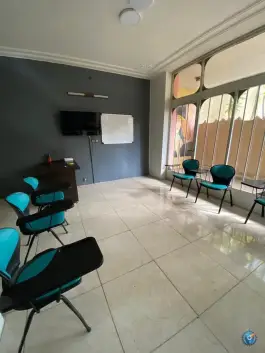 آموزشگاه زبان کاپر در محله سعادت آباد اصفهان