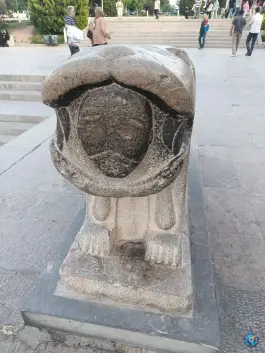 شیر سنگی اصفهان، کمال الدین اسماعیل