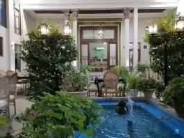 عکس عمارت کیوان اقامتگاه بوم گردی چهار نقش در محله بازار اصفهان 6
