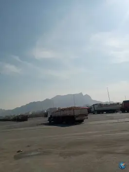 پارکینگ کامیون شرکت قند اصفهان