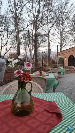 کافه رستوران شمعدونی در جهانشهر کرج