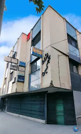 ساختمان نگین درب کوشک اصفهان