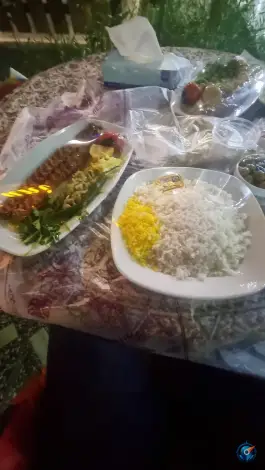 عکس باغ رستوران اعیونی 2