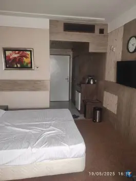 عکس هتل آزادی مشهد در محله بالا خیابان 6