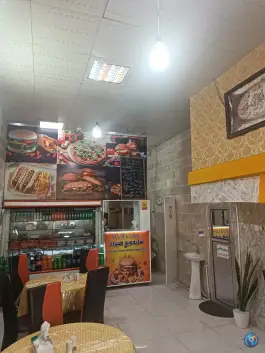 عکس ساندویچ هیراد در محله انقلاب مشهد 2