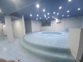 استخر و سالن گلدشت غربی