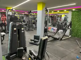 عکس باشگاه بدنسازی بی نهایت در محله خواجو اصفهان 2
