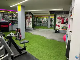 عکس باشگاه بدنسازی بی نهایت در محله خواجو اصفهان 4