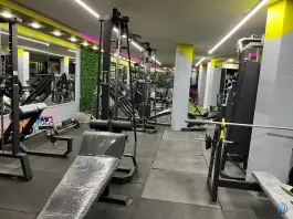 عکس باشگاه بدنسازی بی نهایت در محله خواجو اصفهان 7