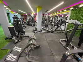 عکس باشگاه بدنسازی بی نهایت در محله خواجو اصفهان 10
