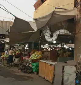 عکس میدان میوه و تره بار شهید مطهری «میدان نو» در محله خاکفرج قم 3
