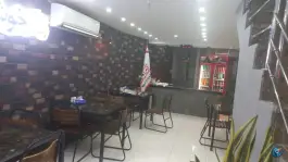 عکس جان اسنک شعبه حافظ در محله نقش جهان 2