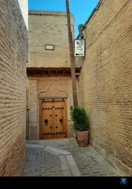 رستوران خانه سنتی پرهامی در محله گود عربان شیراز
