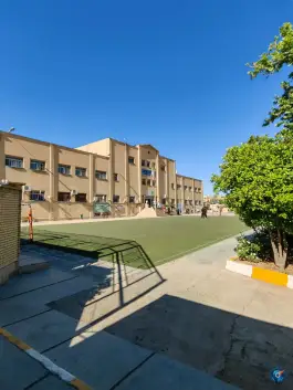 دبیرستان شهید دستغیب یک در محله ملاصدرا شیراز