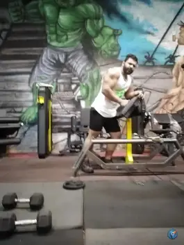 عکس باشگاه بدنسازی نیکوکار در محله لطیفی تهران 2