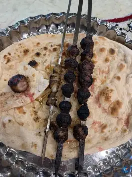 عکس کباب داغ و جگر دورهمی در روستای عنبران طرقبه مشهد 2