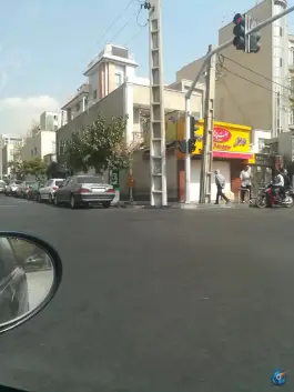 ساندویچ هفت چنار، محله درختی تهران