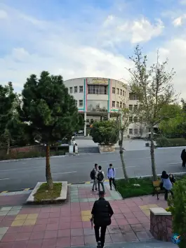عکس دانشکده پزشکی دانشگاه علوم پزشکی ایران، کوی نصر، تهران 2