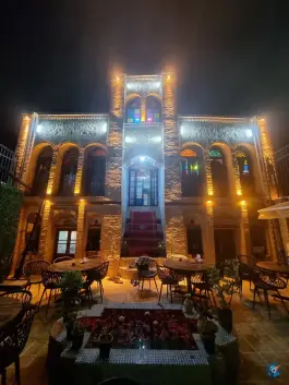 عکس بوتیک هتل مُونگ؛ اقامتی خاص در محله بازار خرم آباد 8