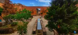 دانشکده صنایع دستی اصفهان، محله حکیم بازار