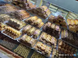 عکس شیرینی سرای گندم، مهدیه، قم 6
