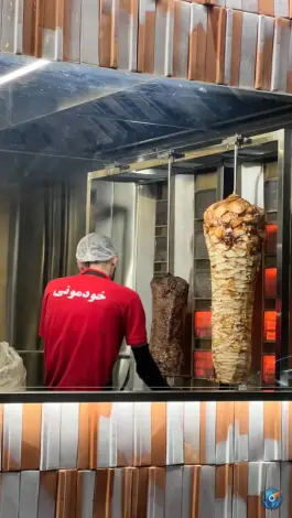 شاورما خودمونی؛ محله فلسطین شیراز