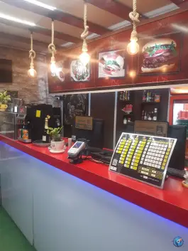 عکس پیتزا پانیذ شعبه میدان علیخانی اصفهان 10