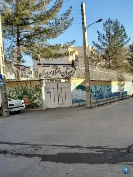 دبیرستان دخترانه مهرورزان، محله کشاورزی، اصفهان