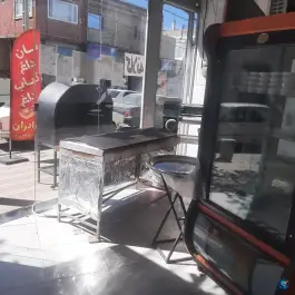 نان داغ و کباب داغ و کلانه راشد شفیعی، خیابان ۱۶ متری دیواندره
