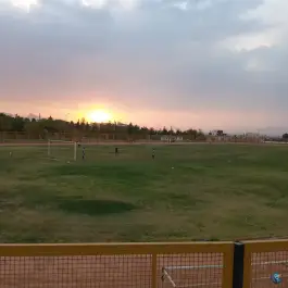زمین چمن دانشگاه آزاد خوراسگان اصفهان | ارغوانیه