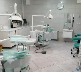 عکس درمانگاه دندانپزشکی ابن سینا، محله ملاصدرا، شیراز 2