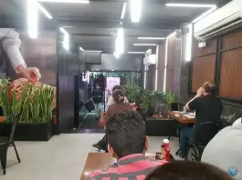 فست فود شیلا میدان انقلاب تهران