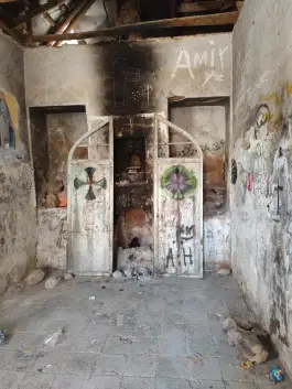 عکس کلیسای یهودی ها و مسیحی ها، جاده عشق، قلات شیراز 6