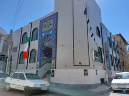 مسجد امام زمان (ع) قم، محله چهل درخت