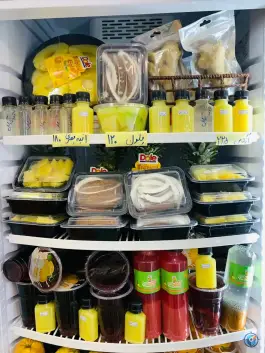 عکس آبمیوه چی؛ محله بنیاد، قم 2