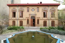 عمارت قدیمی کوچه نظامیه، محله بهارستان تهران