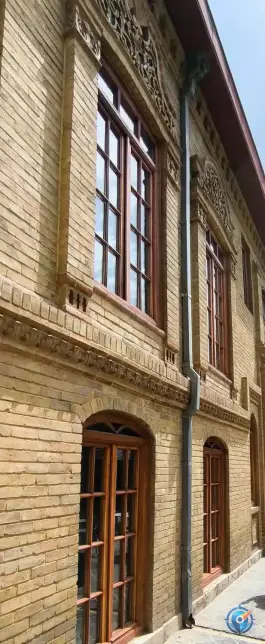 عکس عمارت قدیمی کوچه نظامیه، محله بهارستان تهران 3